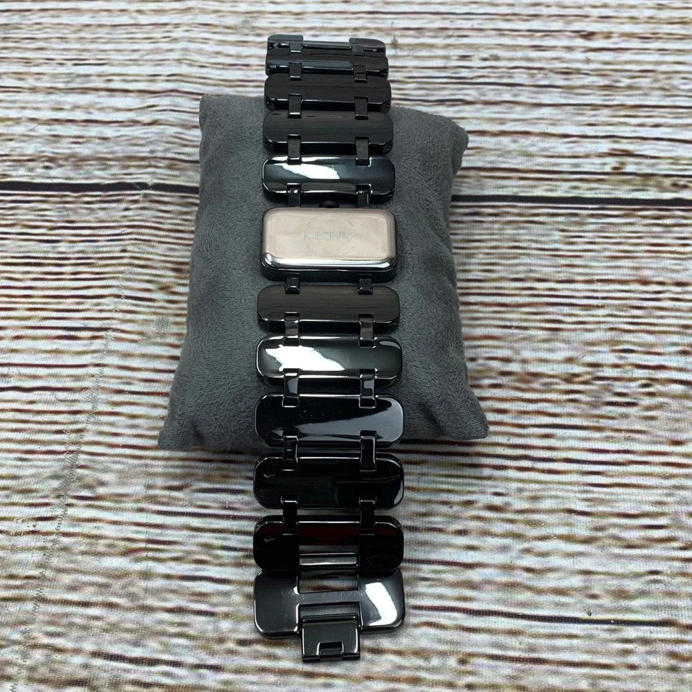 Dkny stylish rectangular